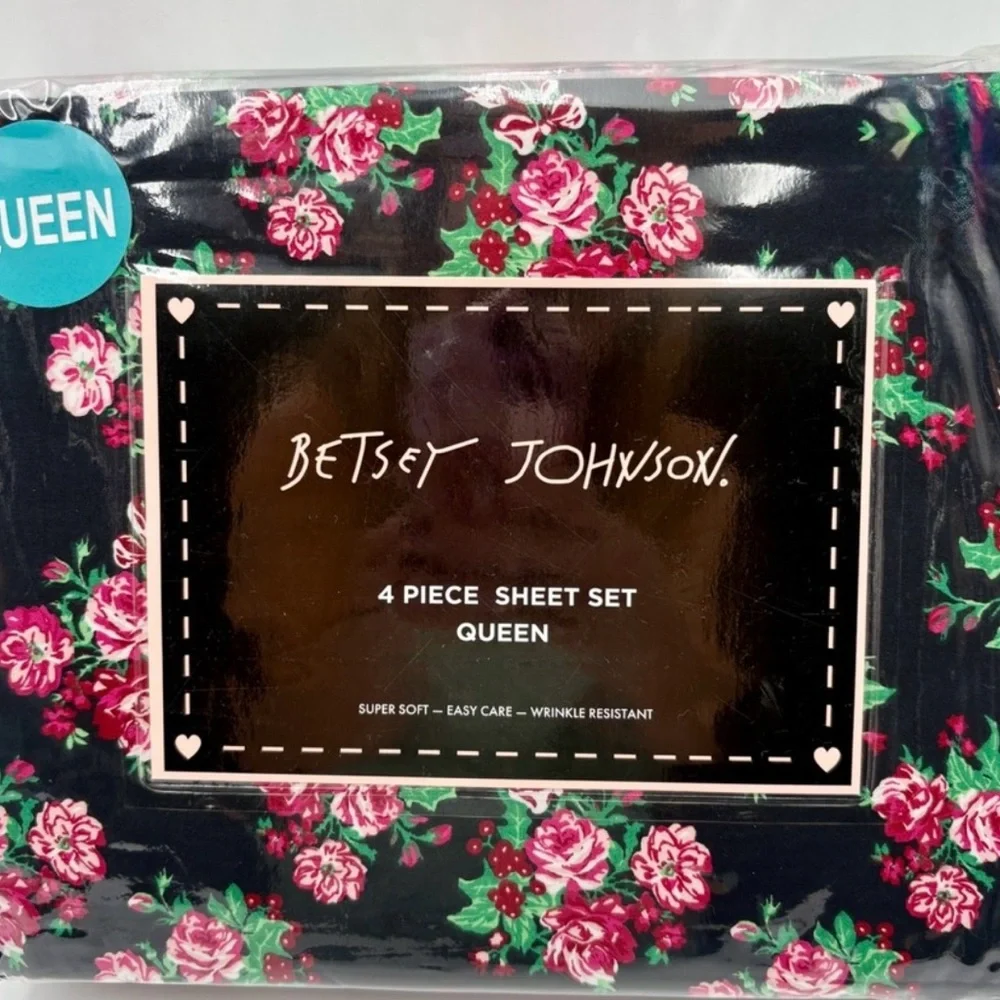 NEW Betsey Johnson Pink Floral Queen Sheet Set